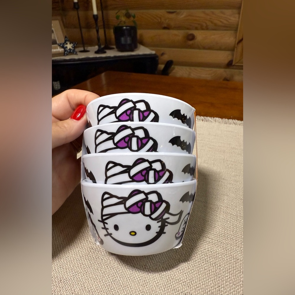 HELLO KITTY Halloween MUMMY Bowls